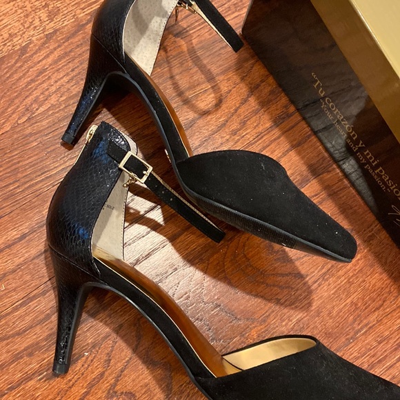 Thalia Sodi Stiletto Pump Low Heels Women Size 9 - Picture 11 of 11